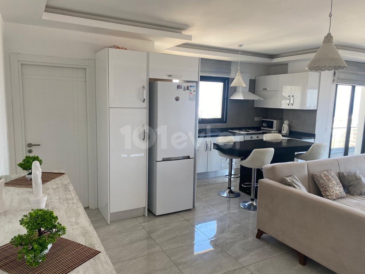 2+1 Penthouse Zu Vermieten In Kyrenia Zentrum ** 