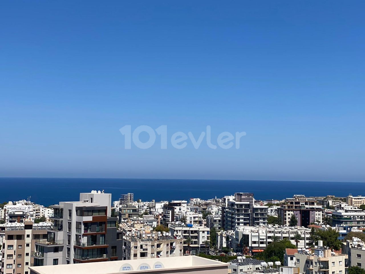 Girne Merkezde Lüx Kiralık 2+1 Penthouse