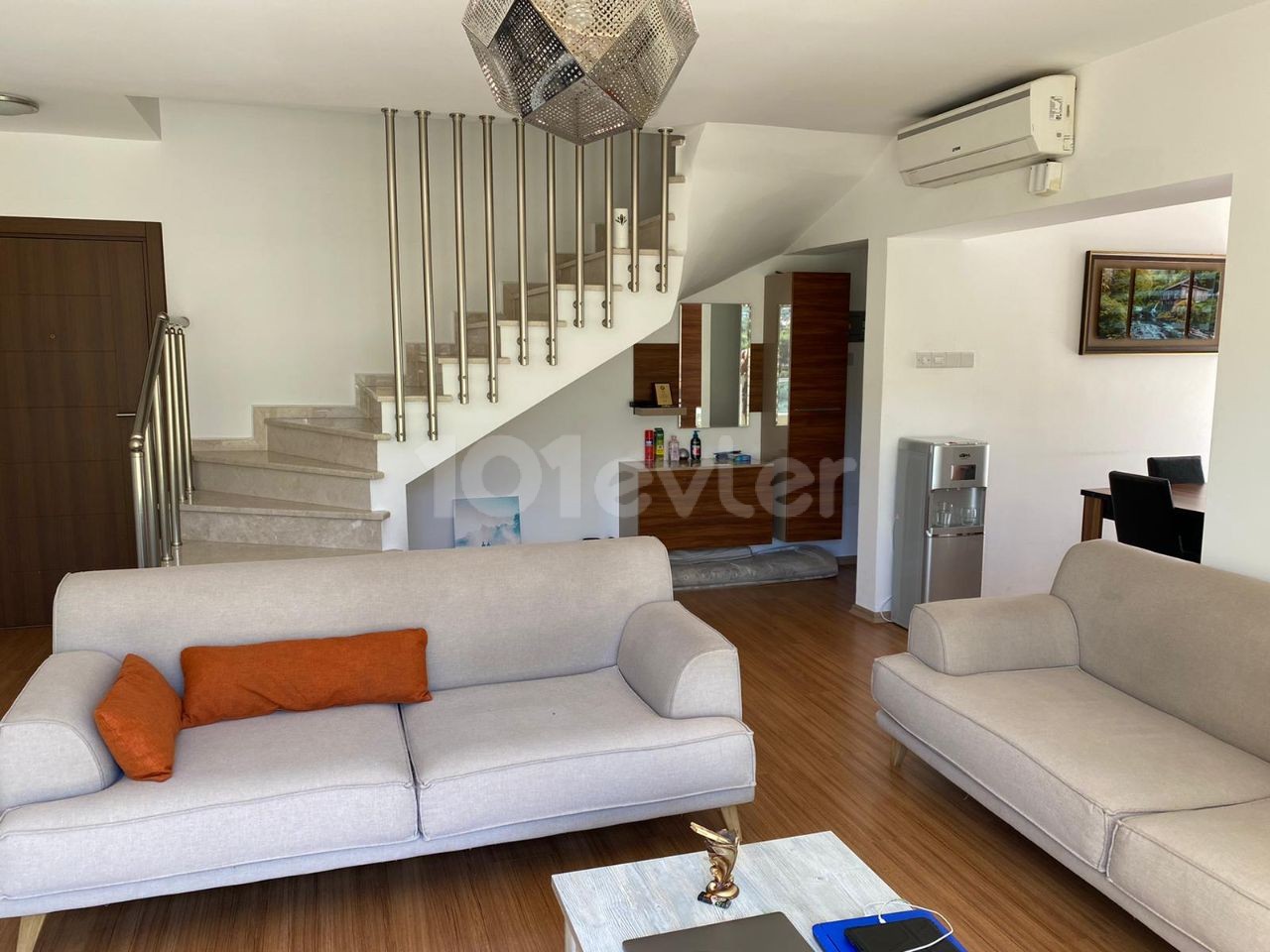 Girne Merkezde Full Eşyalı 2+1 Lüx Dublex Penthouse