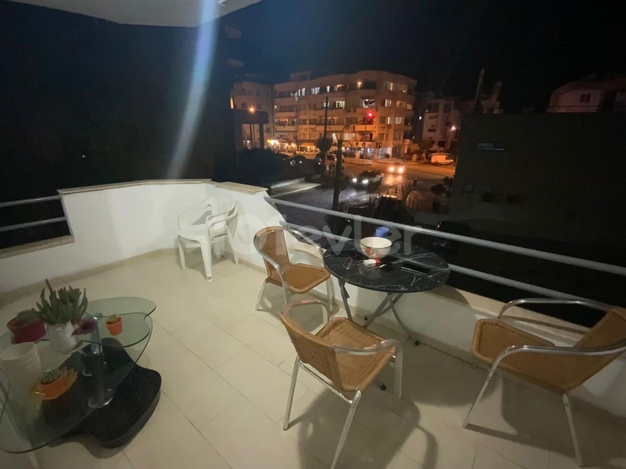 3+1 UNFURNISHED FLAT FOR SALE IN KYRENIA CENTER