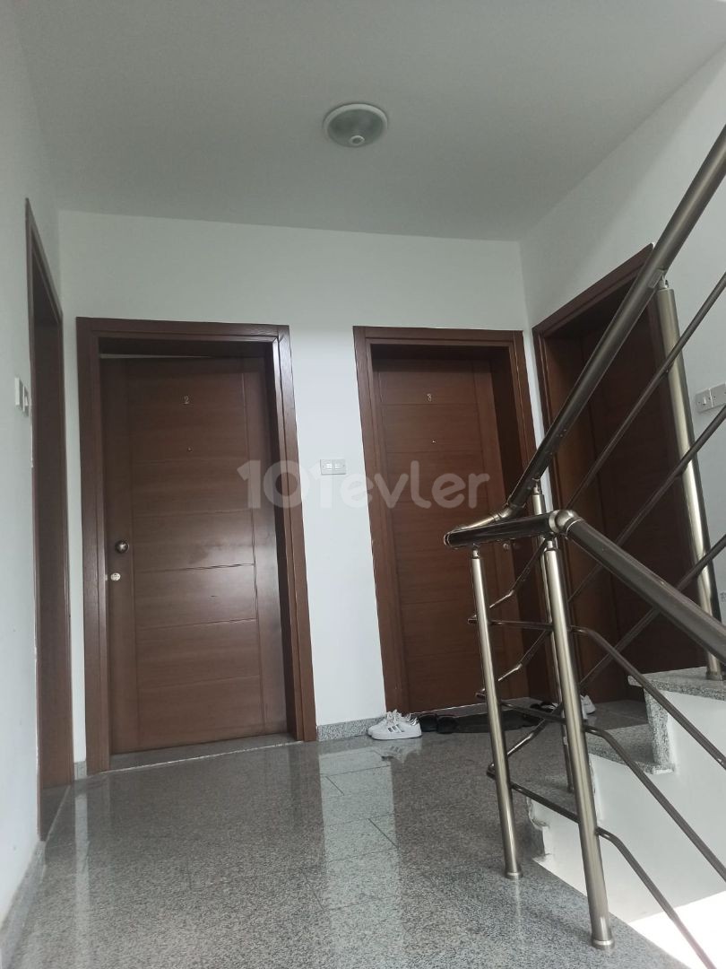 LEFKOŞA HAMİTKOY LIMITS IN STREET BEHIND THE STREET KITCHEN FOR SALE 2+1 APARTMENT