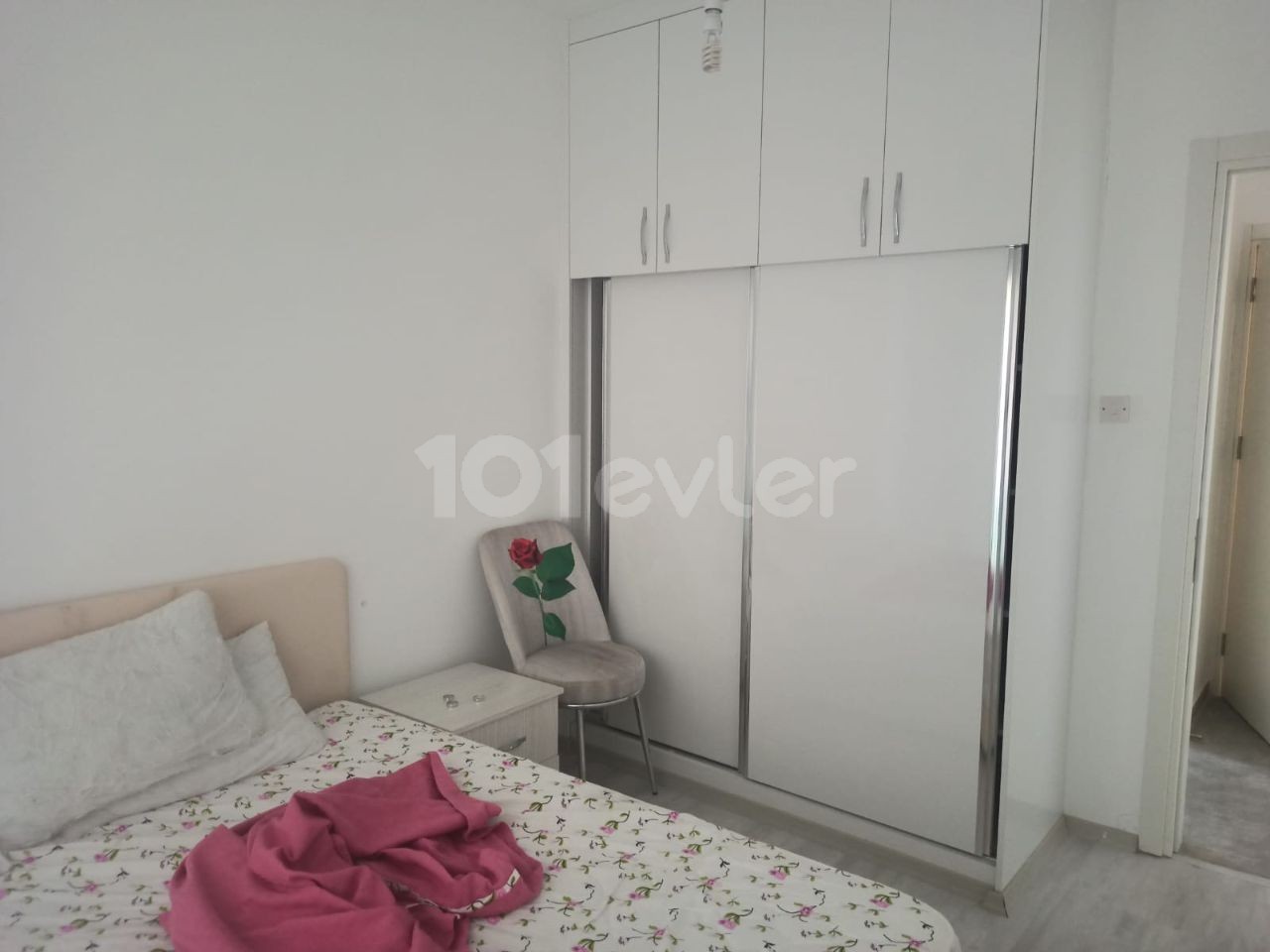 LEFKOŞA HAMİTKOY LIMITS IN STREET BEHIND THE STREET KITCHEN FOR SALE 2+1 APARTMENT