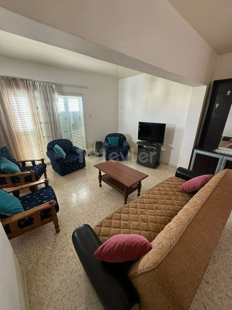 3+1 flat for rent to female students in Nicosia Küçük Kaymaklı area.