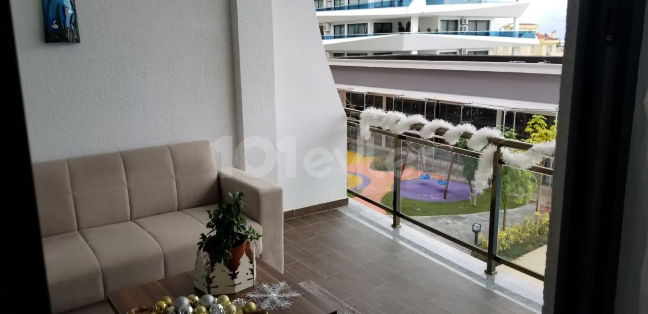 Flat For Sale in Yukarı Girne, Kyrenia