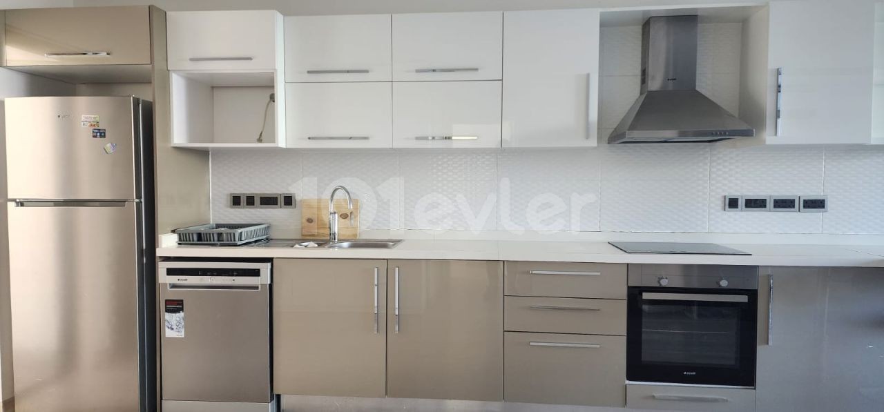 2 + 1 apartment for rent with monthly payment of 700 gbp in Akacan Elegance site in the center of Kyrenia