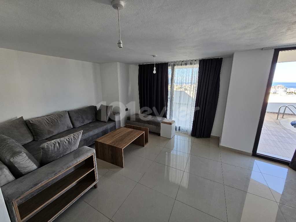 PENTHOUSE ZU VERMIETEN IM KYRENIA CENTER MIT POOL UND TERRASSE!!