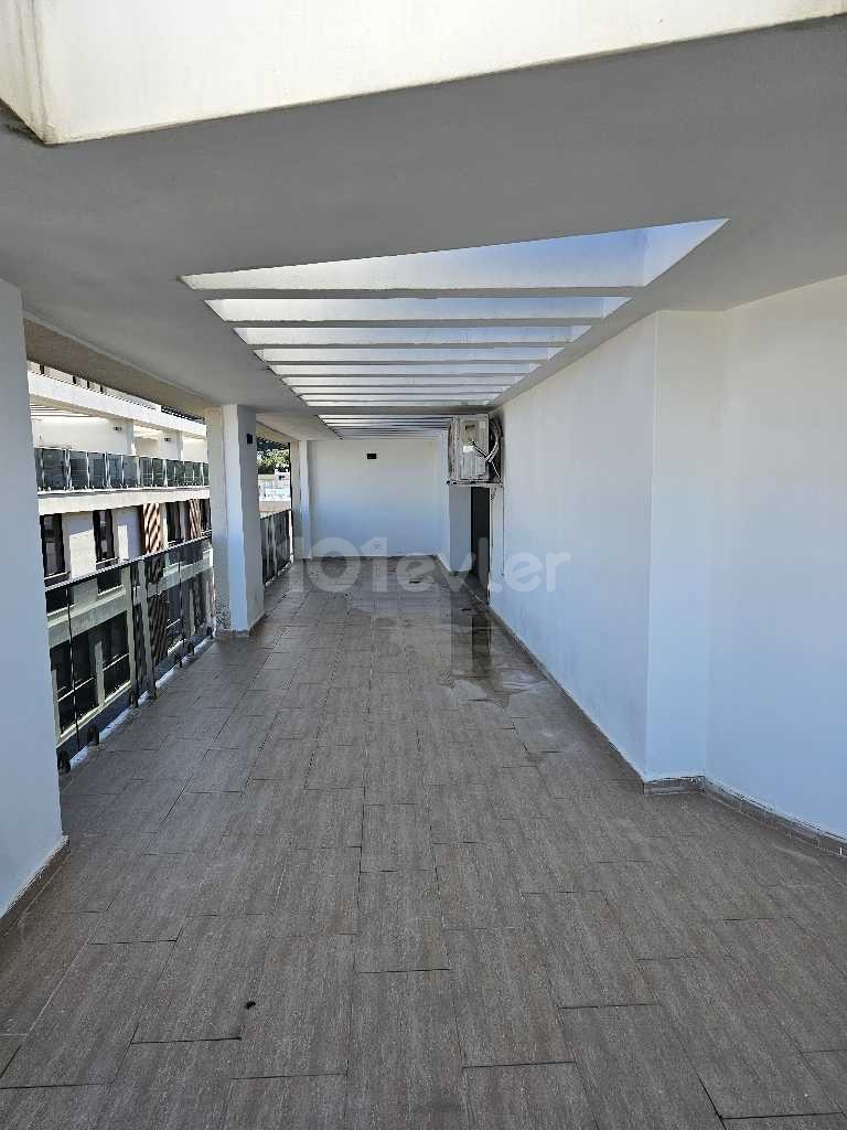 PENTHOUSE ZU VERMIETEN IM KYRENIA CENTER MIT POOL UND TERRASSE!!