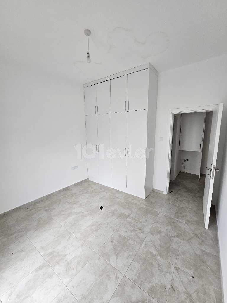 آپارتمان 2+1 با استخر برای فروش در آلسانچک!!