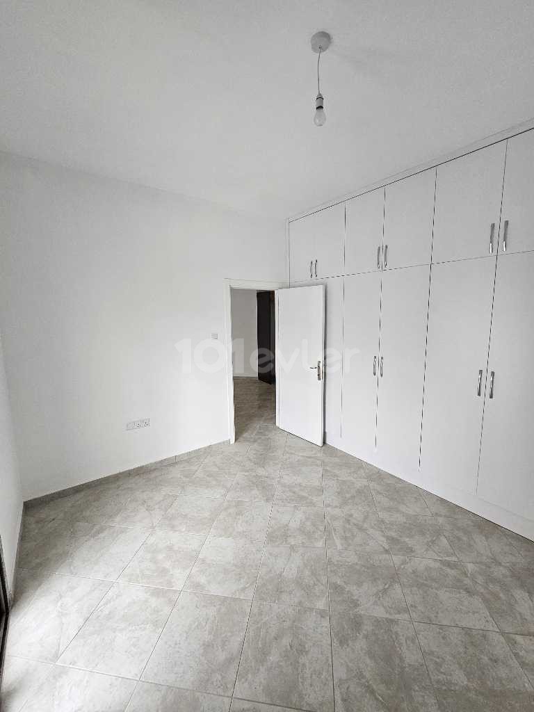 آپارتمان 2+1 با استخر برای فروش در آلسانچک!!