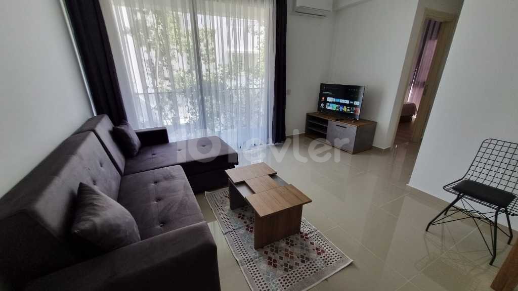 FULLY FURNISHED FLAT FOR RENT IN KYRENIA CENTER!! 650 STG!!