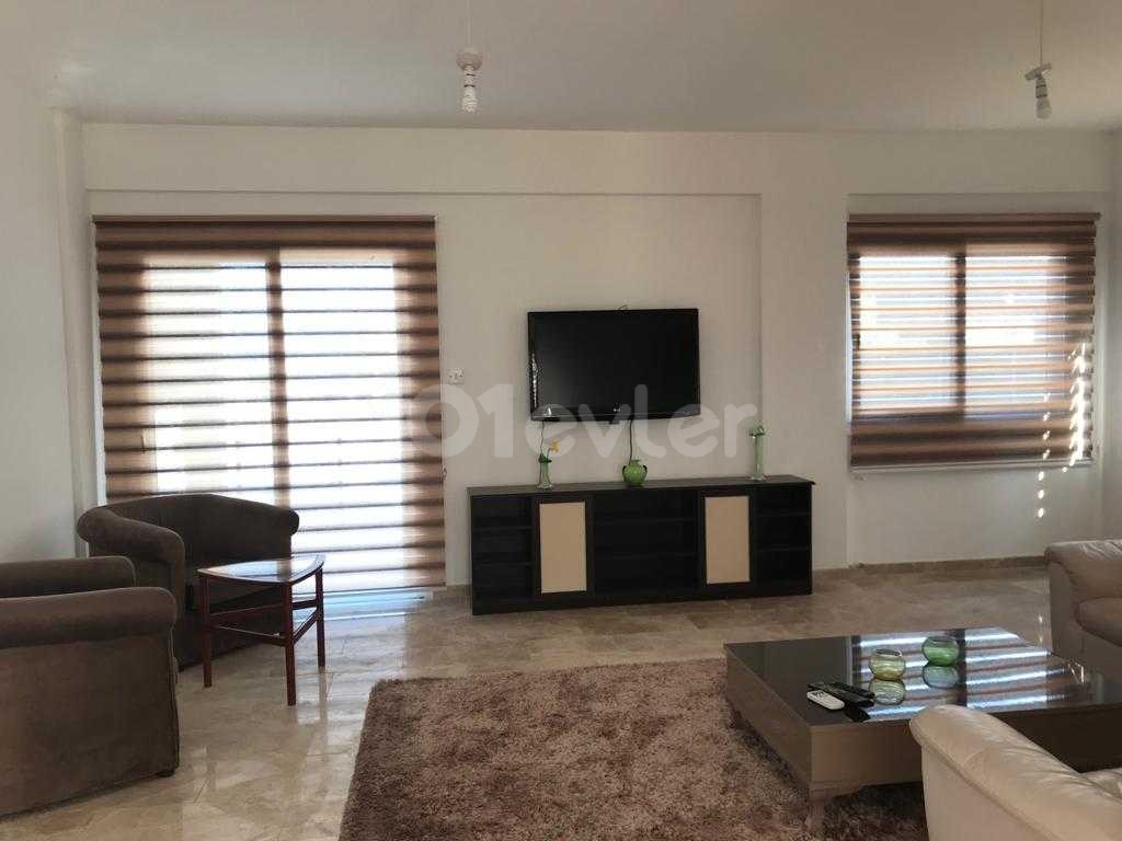 4+1 DAILY RENTAL FLAT IN GIRNE ALAGADİ BEŞPARMAK!!!