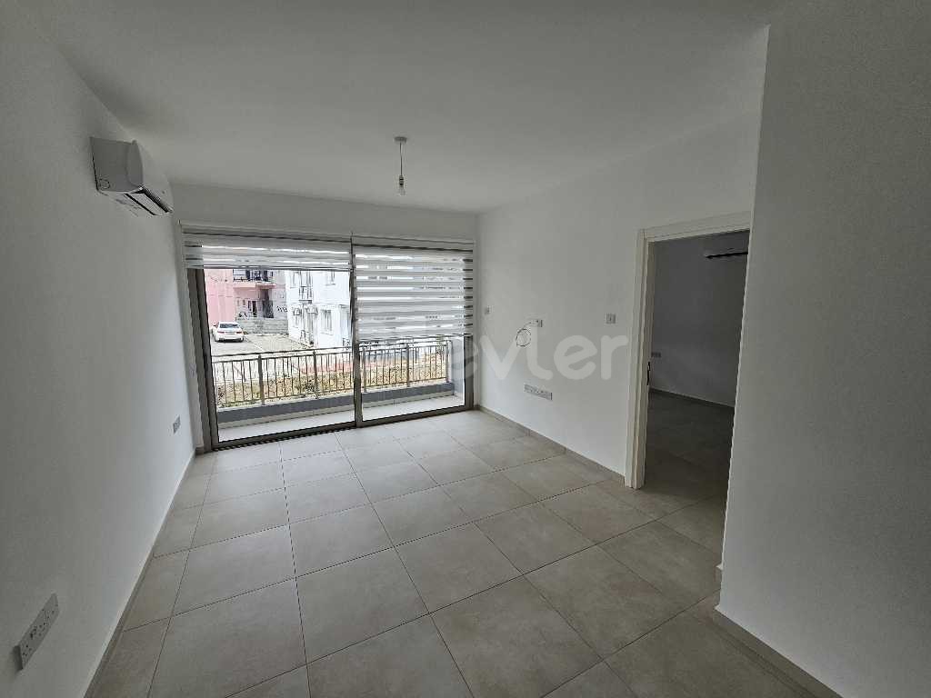 2+1 FLAT FOR RENT IN GIRNE ALSANCAK!! FURNISHED/UNFURNISHED OPTIONAL!