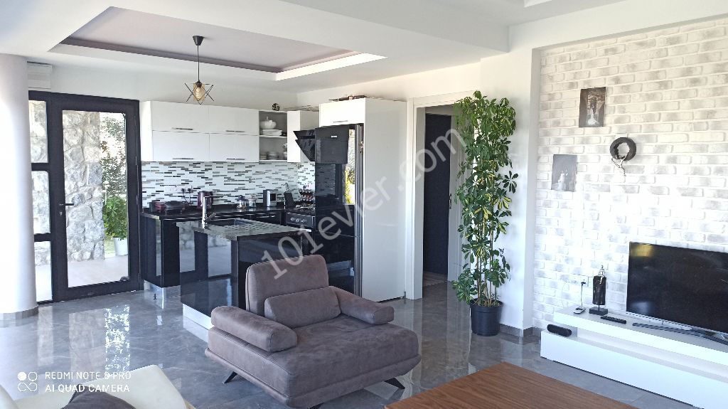 Flat For Sale in Alsancak, Kyrenia