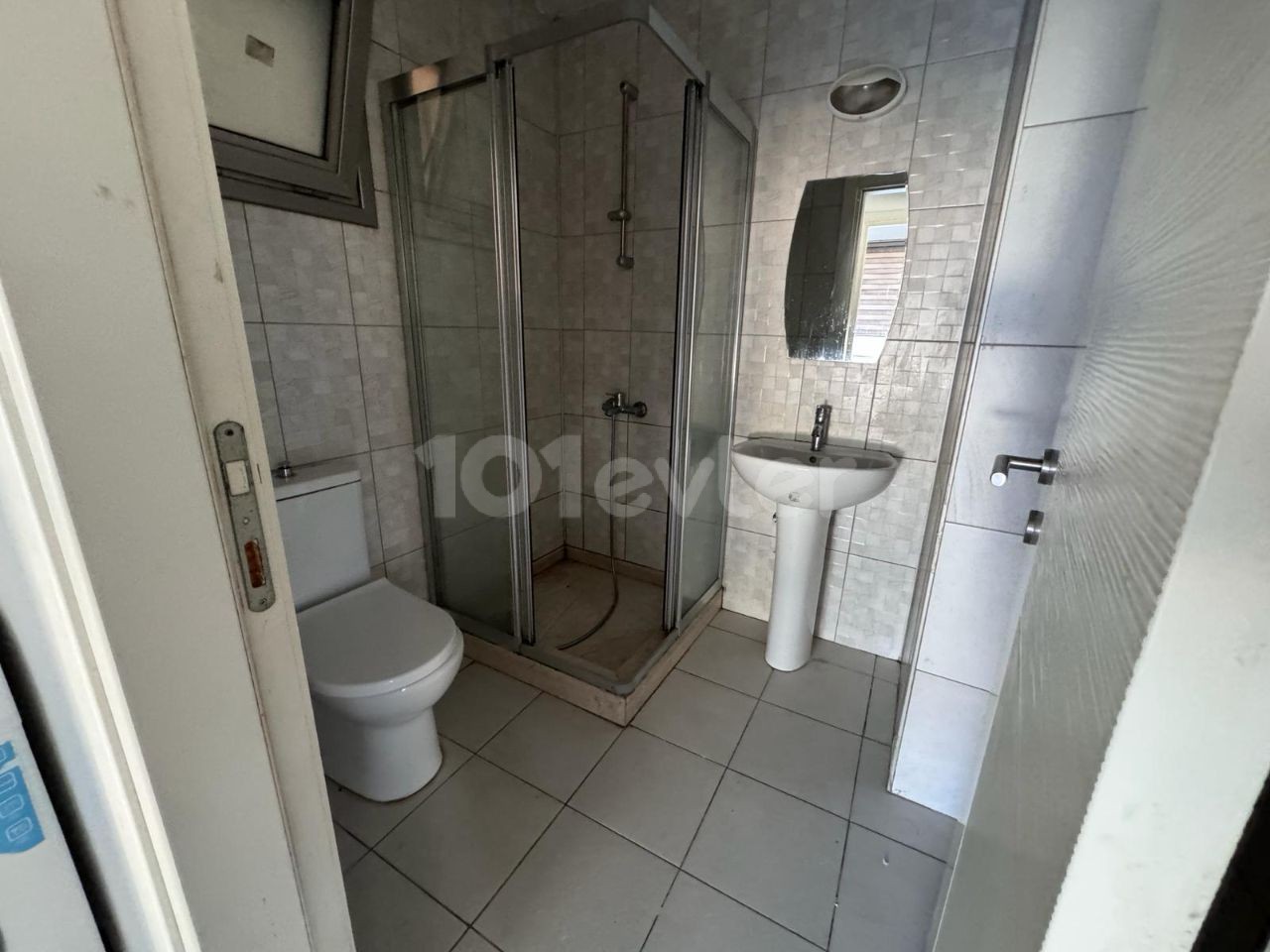 1+1 Affordable Flat for Rent in Kyrenia Center, Walking Distance to the Market