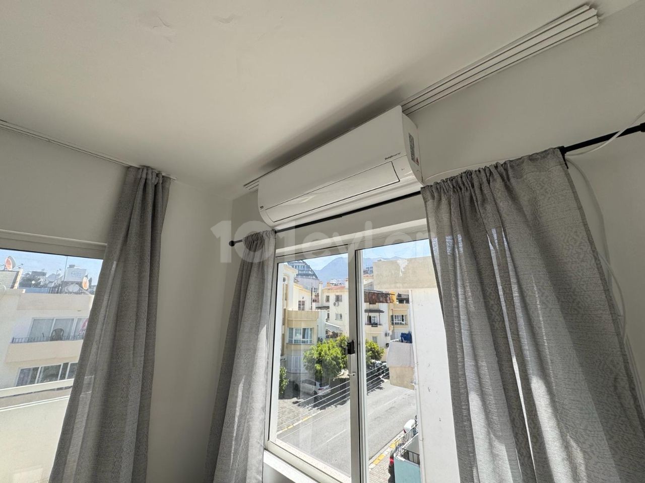 Well-maintained 3+1 Flat for Rent in Kyrenia Center