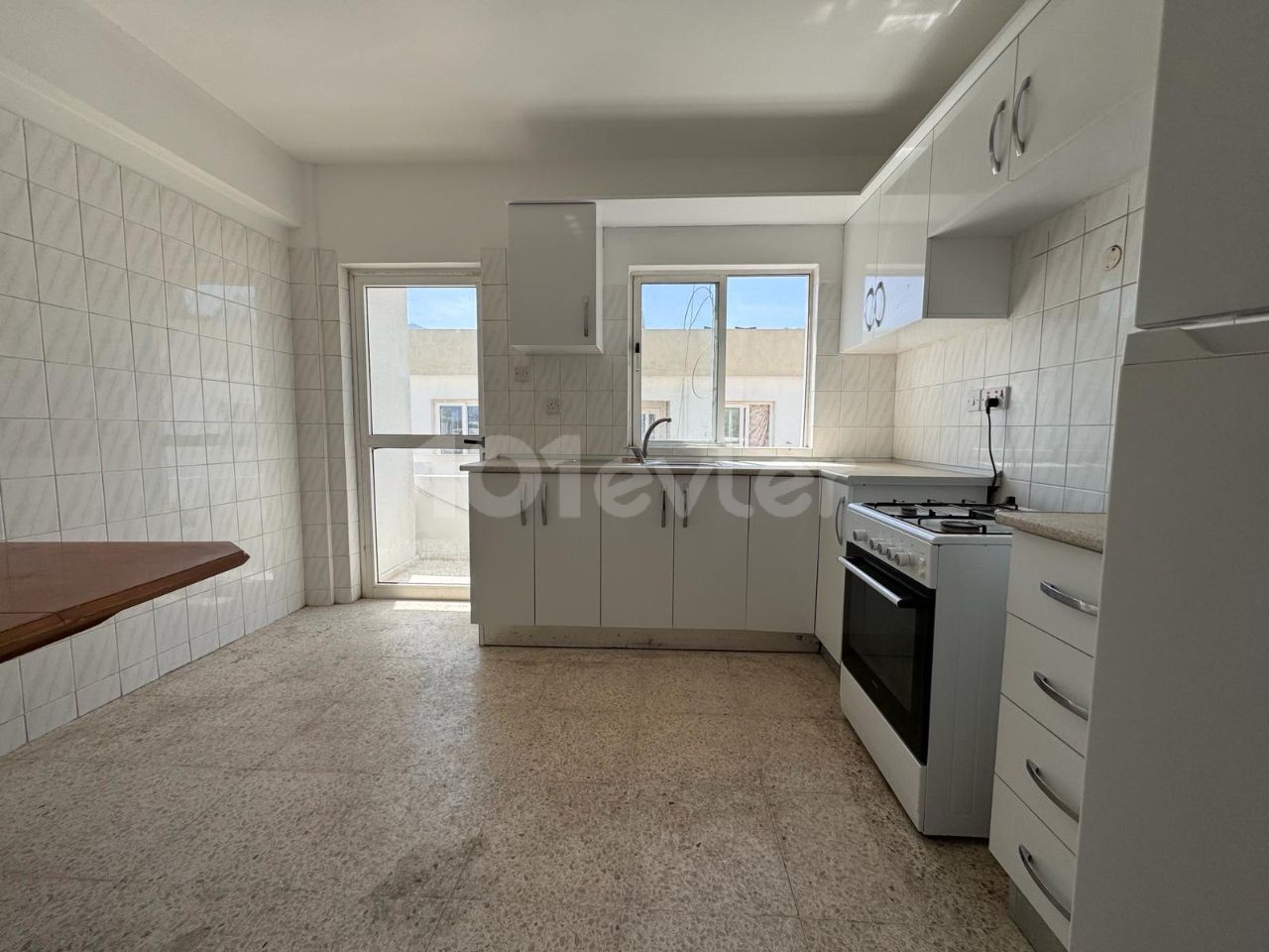 Well-maintained 3+1 Flat for Rent in Kyrenia Center