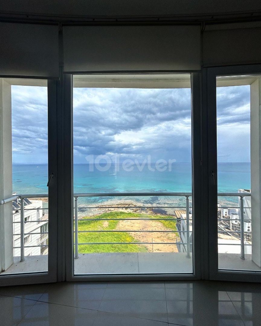 3+1 luxury penthouse for rent in Gülseren 