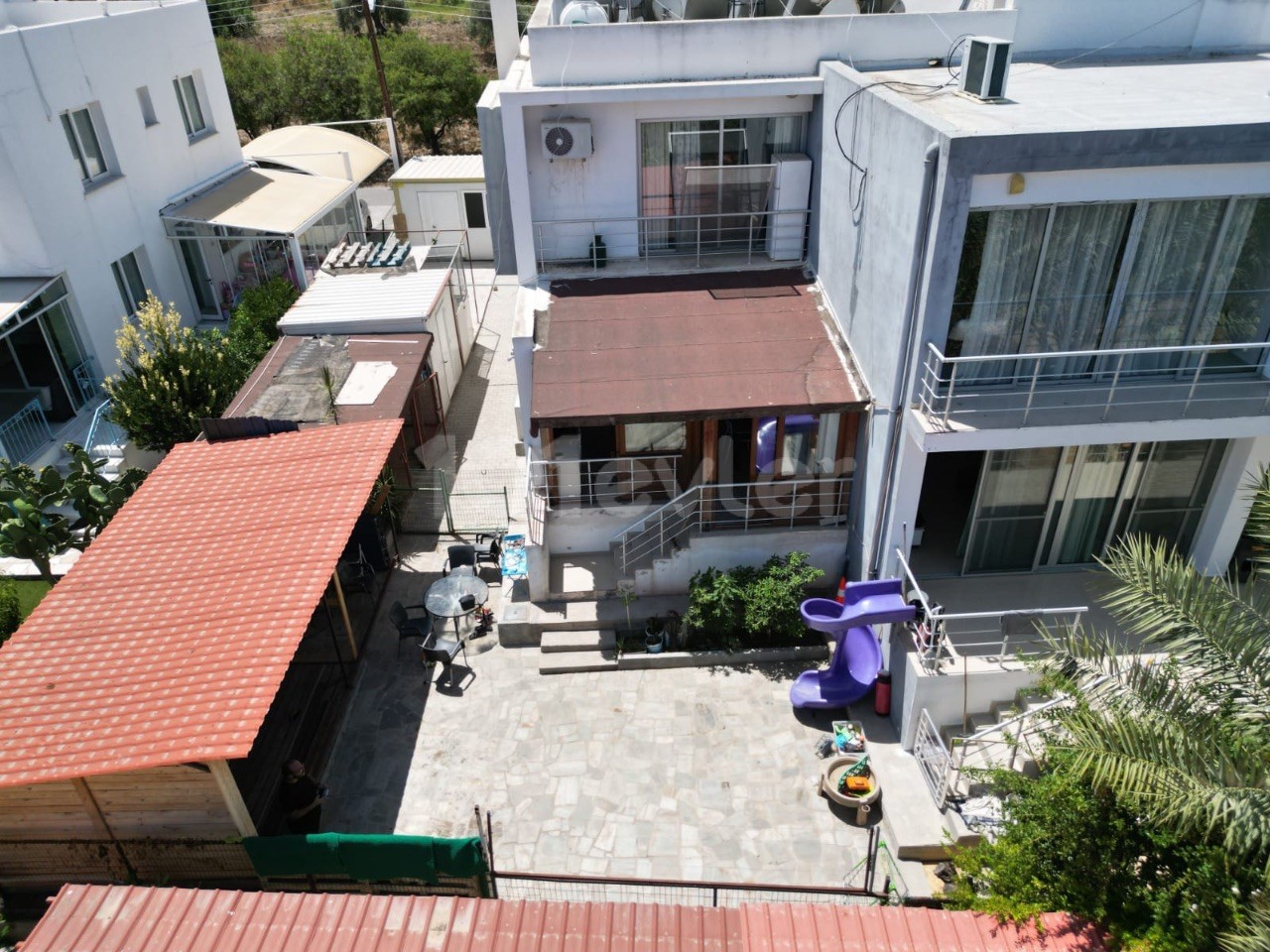 Flat for sale in Alsancak, walking distance to the sea