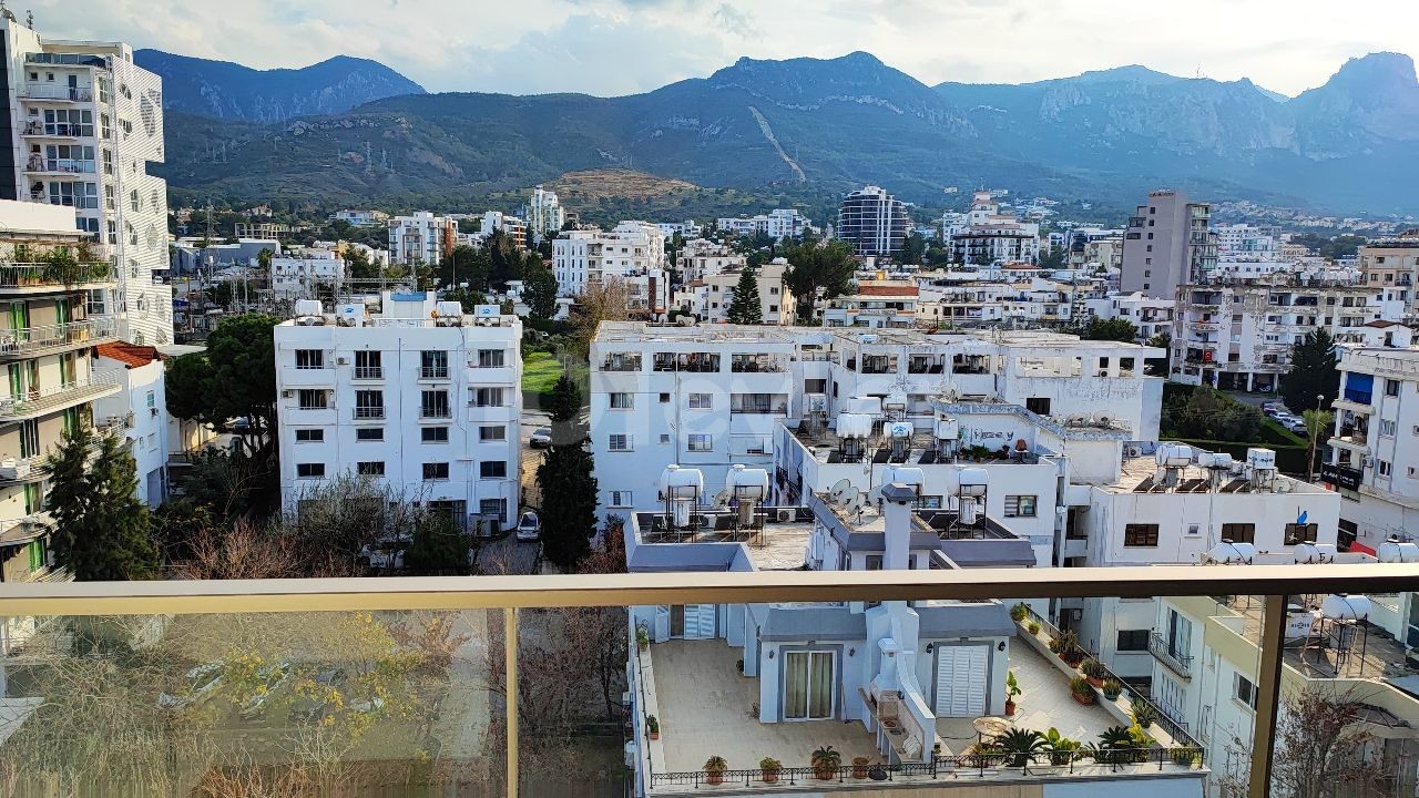 🌟 Girne'nin Göbeğinde 3 Yatak Odalı Lüks Penthouse 🌟