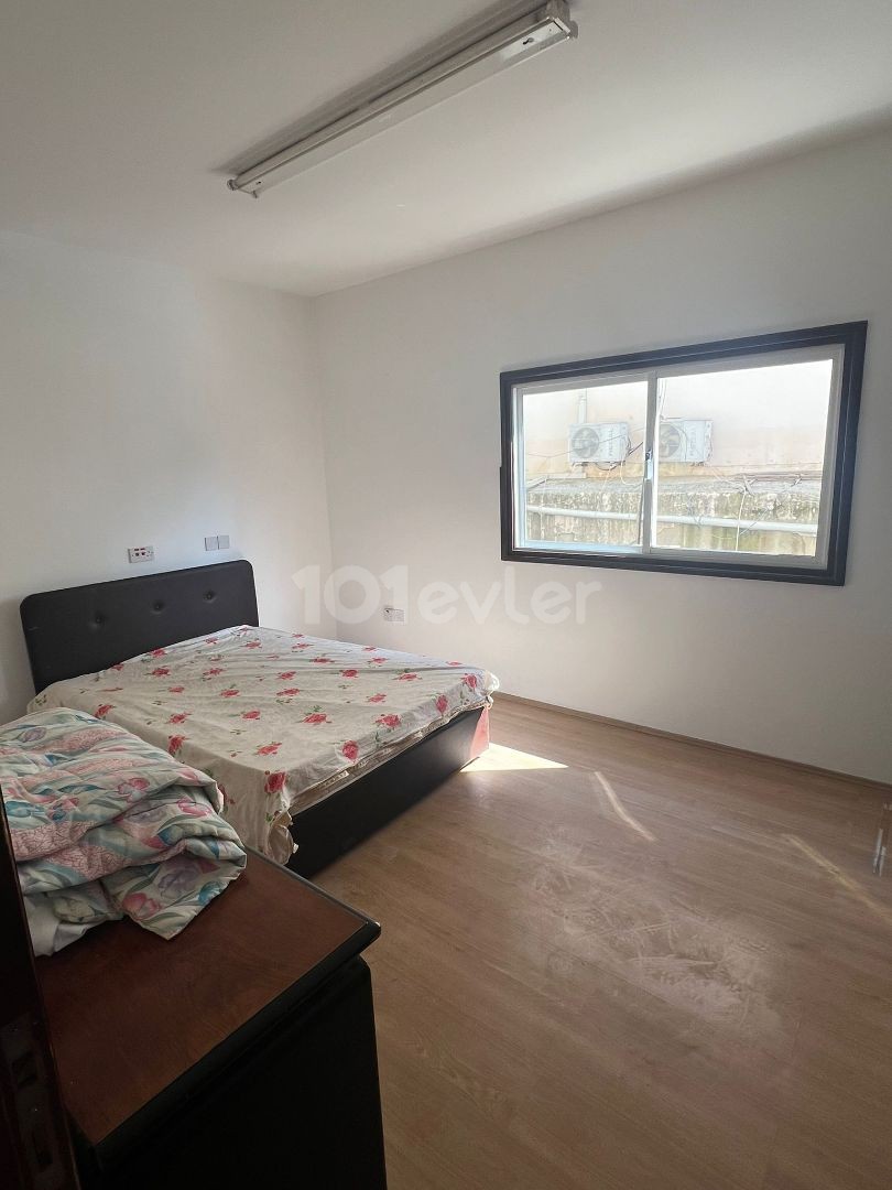 5+1 170m2 Very Spacious Flat for Rent in Yenişehir, Nicosia