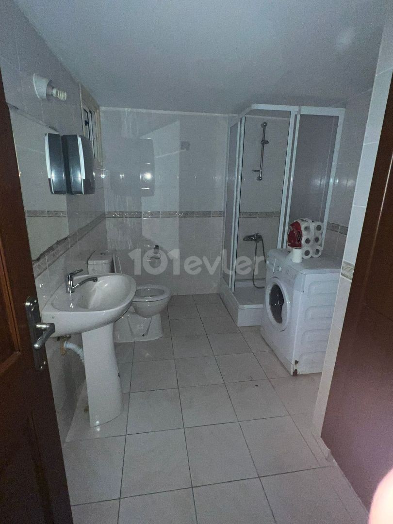 5+1 170m2 Very Spacious Flat for Rent in Yenişehir, Nicosia