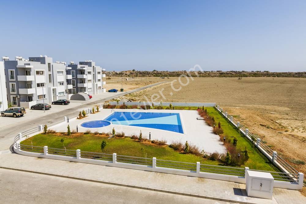 2+1 apartments for sale on the famagusta kentplus site Habibe Cetin 05338547005 ** 