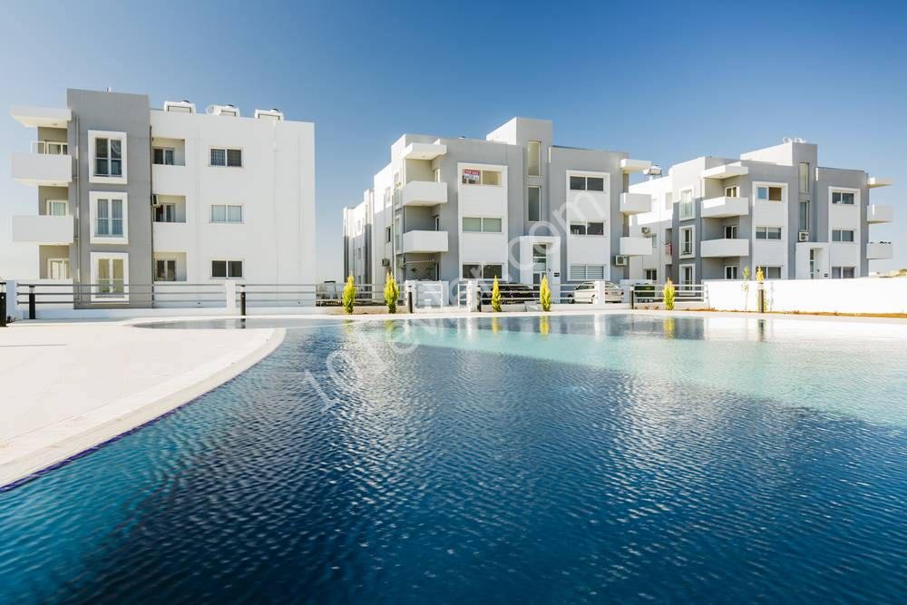 2+1 apartments for sale on the famagusta kentplus site Habibe Cetin 05338547005 ** 