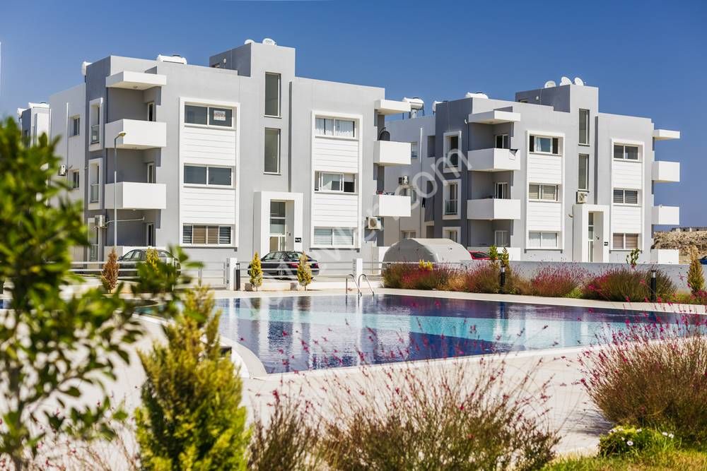 2+1 apartments for sale on the famagusta kentplus site Habibe Cetin 05338547005 ** 