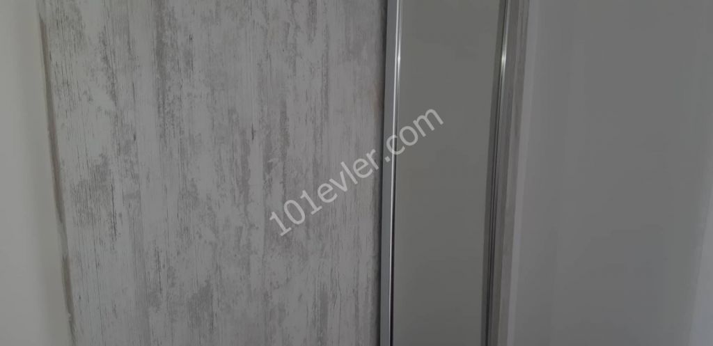 gazimağusa merkezde 2+1 kiralık yeni apartman dairesi Habibe Çetin 05338547005