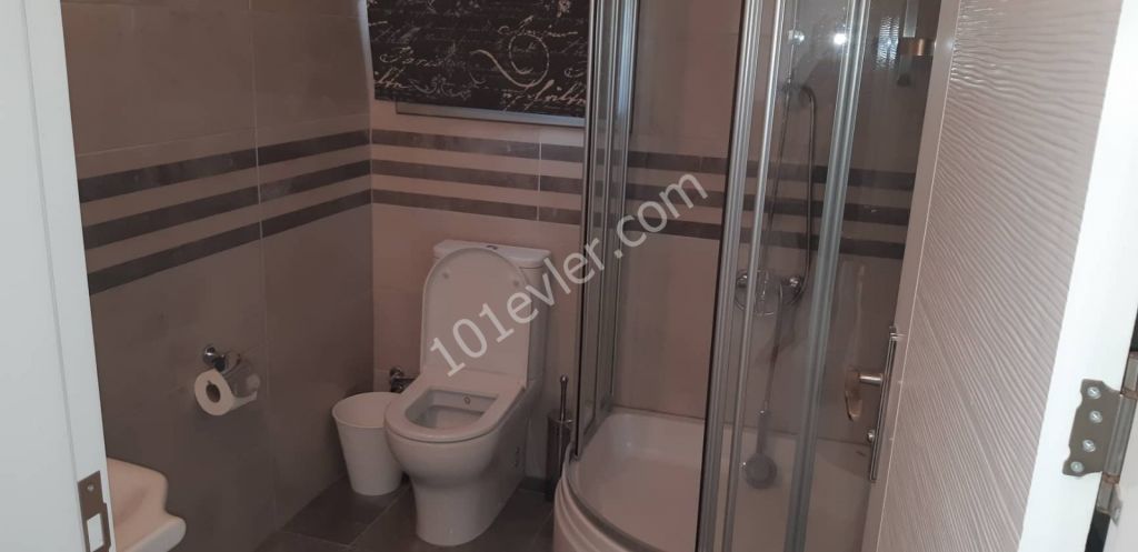 gazimağusa merkezde 2+1 kiralık yeni apartman dairesi Habibe Çetin 05338547005