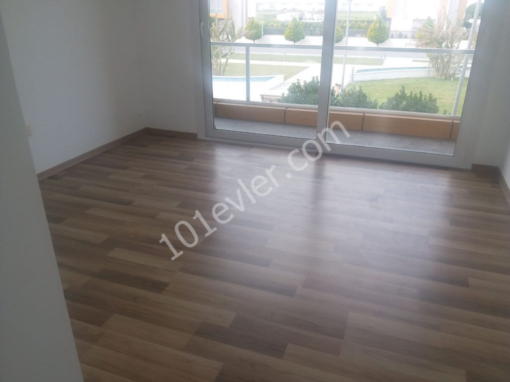 şok fiyat !!!!gazimağusa  saklıkentte  tüm vergileri , trofo katkı payı ödenmiş satılık 3+1 ikiz villa -habibe çetin 05338547005