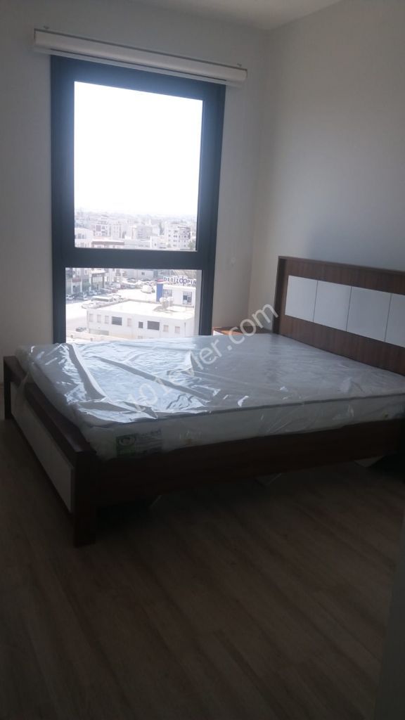 gazimağusa üniversitenin yanında yeni lüks binada  kiralık 1+1 daire 