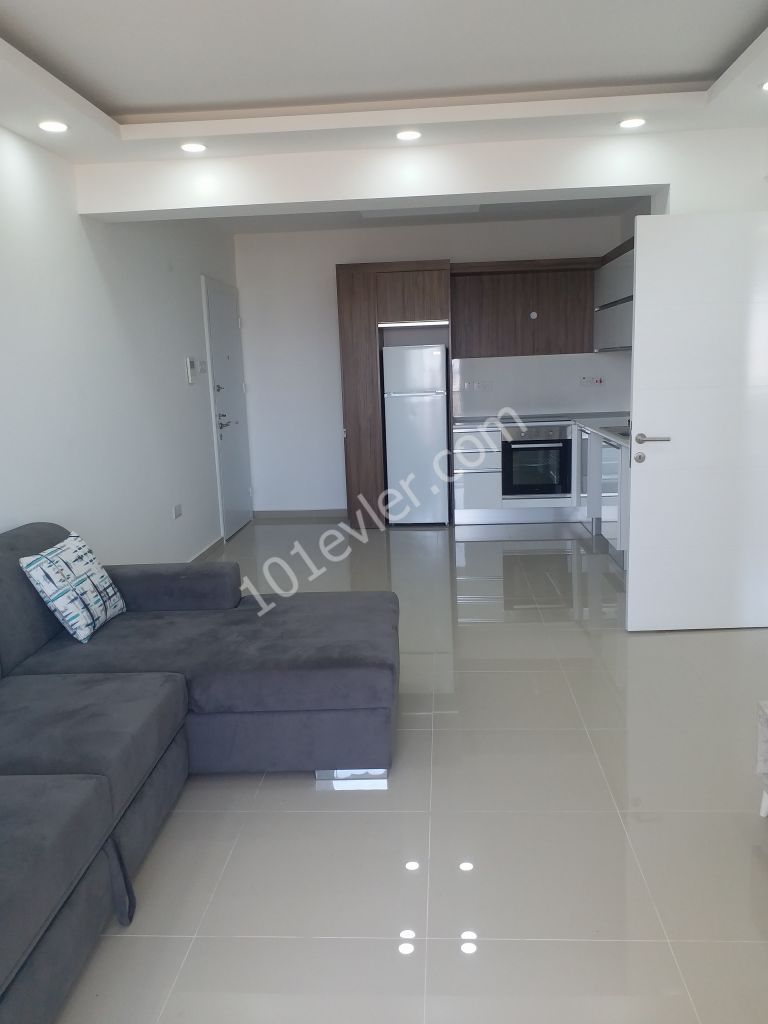 Gazimağusa  havuzlu rezidansta kiralık 2+1 daire Habibe Çetin 05338547005