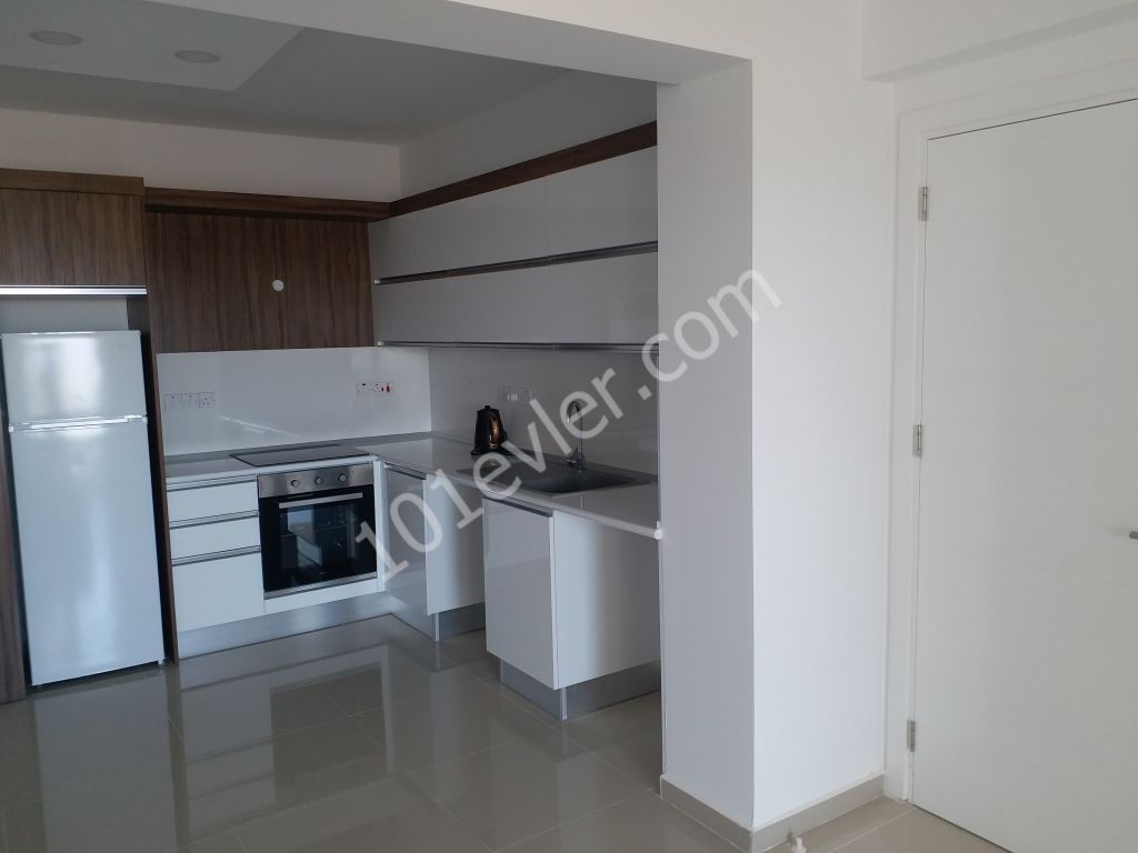 Gazimağusa  havuzlu rezidansta kiralık 2+1 daire Habibe Çetin 05338547005