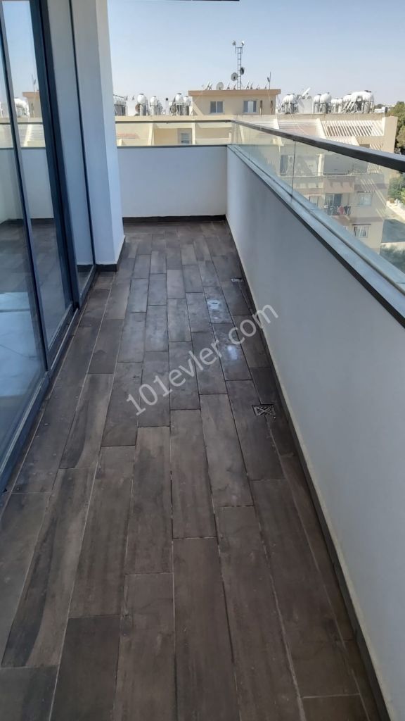 gazimağusa gülserende lüks rezidansta kiralık 1+1 daire Habibe Çetin 05338547005