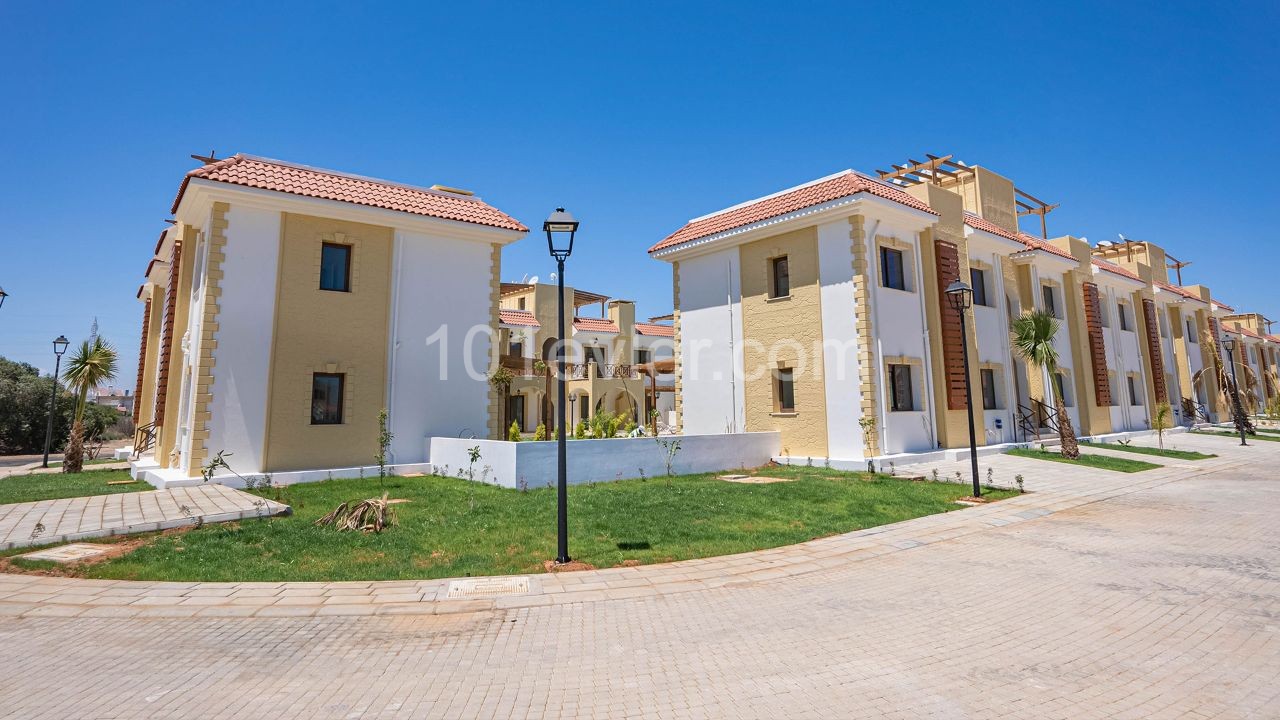 Apartments for Sale with a Pool in Famagusta Yenibogaz Habibe Cetin 05338547005 ** 