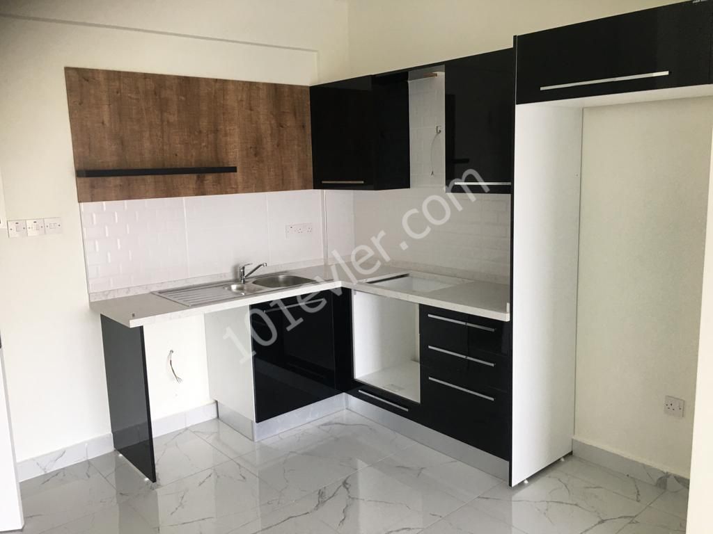 Gazimağusa  Çanakakalede  Kampanya Trofa Katkı Payı Ve KDV İçinde Satılık 2+1 Daireler Habibe Çetin 05338547005