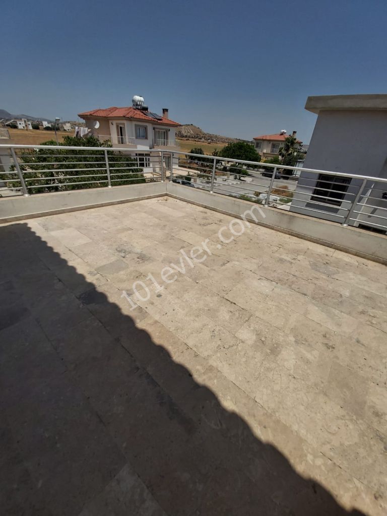 Kuzey Kıbrıs İskele Boğazda satılık 4+1 Villa  Habibe Çetin +905338547005