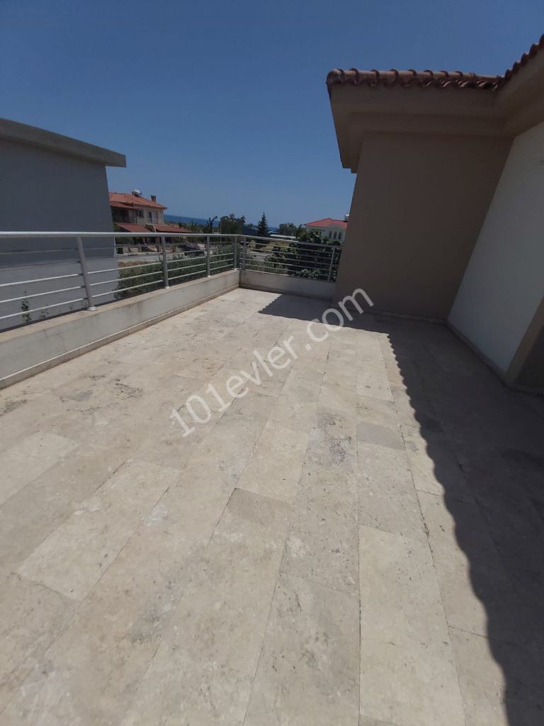 Kuzey Kıbrıs İskele Boğazda satılık 4+1 Villa  Habibe Çetin +905338547005