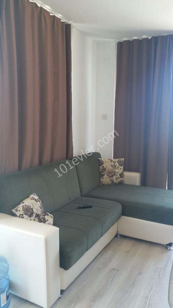 Gazimağusa Merekezde Üniversiteye Yakın Lüks Kiralık 1+1 Daire 