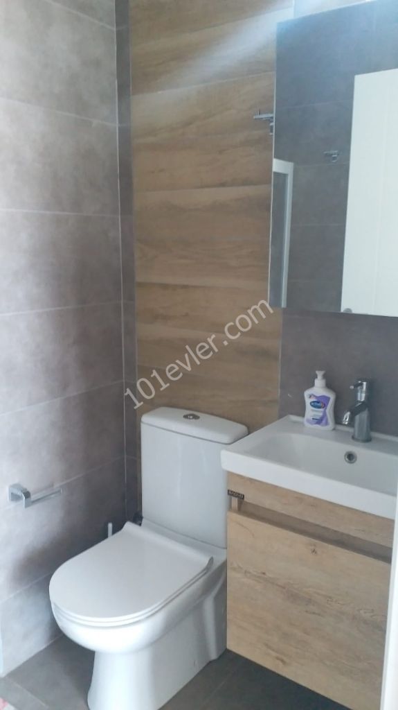 Gazimağusa Merekezde Üniversiteye Yakın Lüks Kiralık 1+1 Daire 