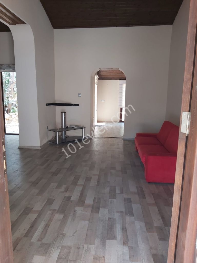 Detached house for sale in Famagusta Yenibogaz Habibe Cetin 05338547005 ** 