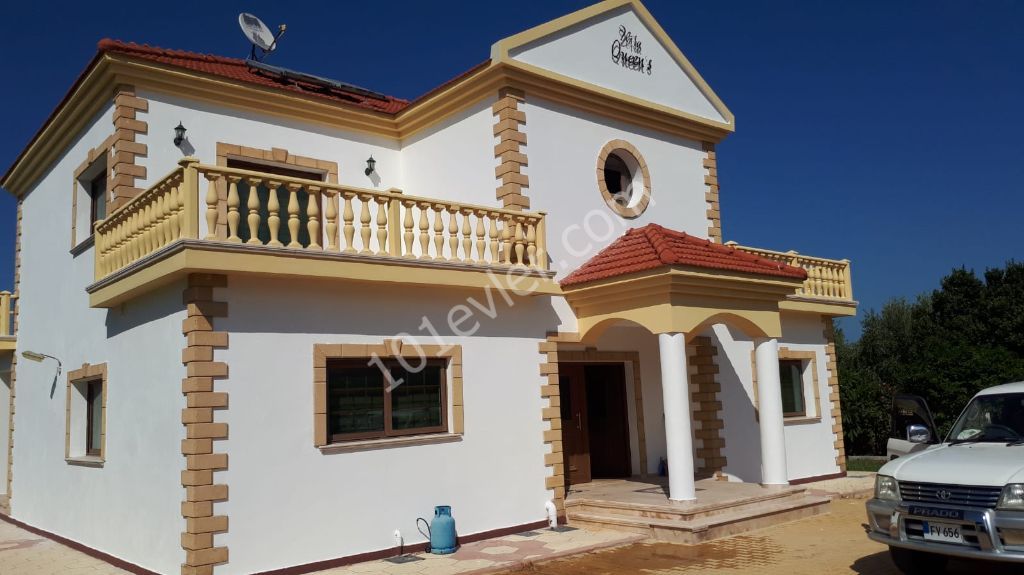 Magnificent 4+1 Villa for Sale in Kyrenia Alsancak Habibe Cetin 05338547005 ** 