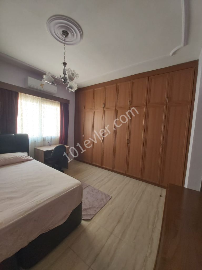 3+1 Wohnung Zum Verkauf Im Zentrum Von Famagusta Habibe Cetin 05338547005 ** 