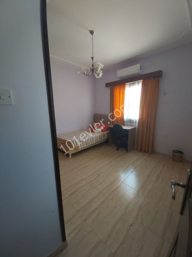 3+1 Wohnung Zum Verkauf Im Zentrum Von Famagusta Habibe Cetin 05338547005 ** 