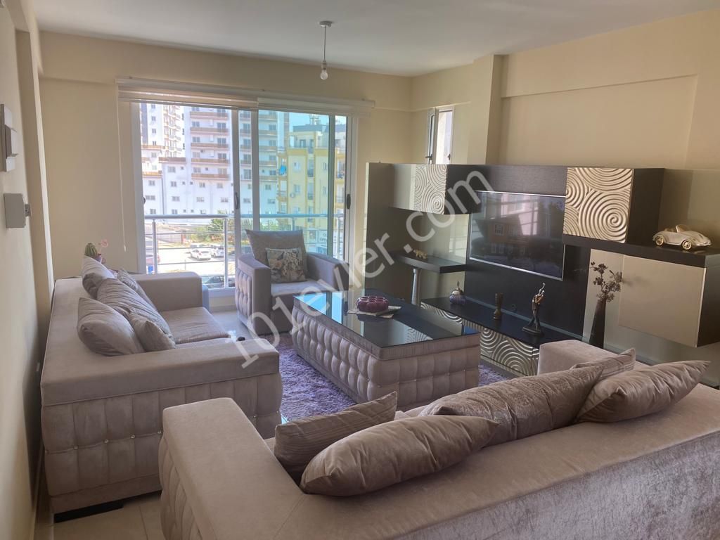 Penthouse 3 + 1 apartment for sale in the center of Famagusta Habibe Cetin :05338547005 ** 