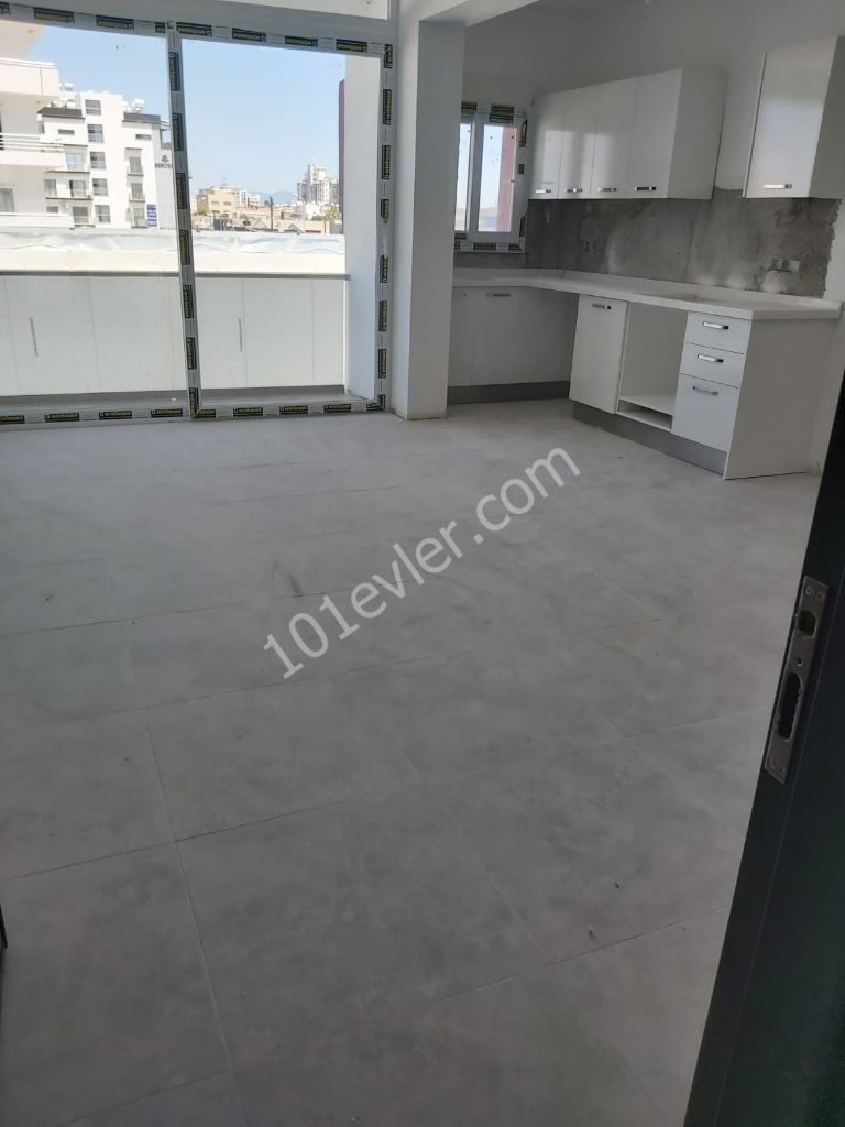 2+ 1 Apartment Habibe Cetin 05338547005 for Sale in the center of Famagusta, in the Canakkale region, where All Taxes have been paid, Habibe Cetin 05338547005 ** 