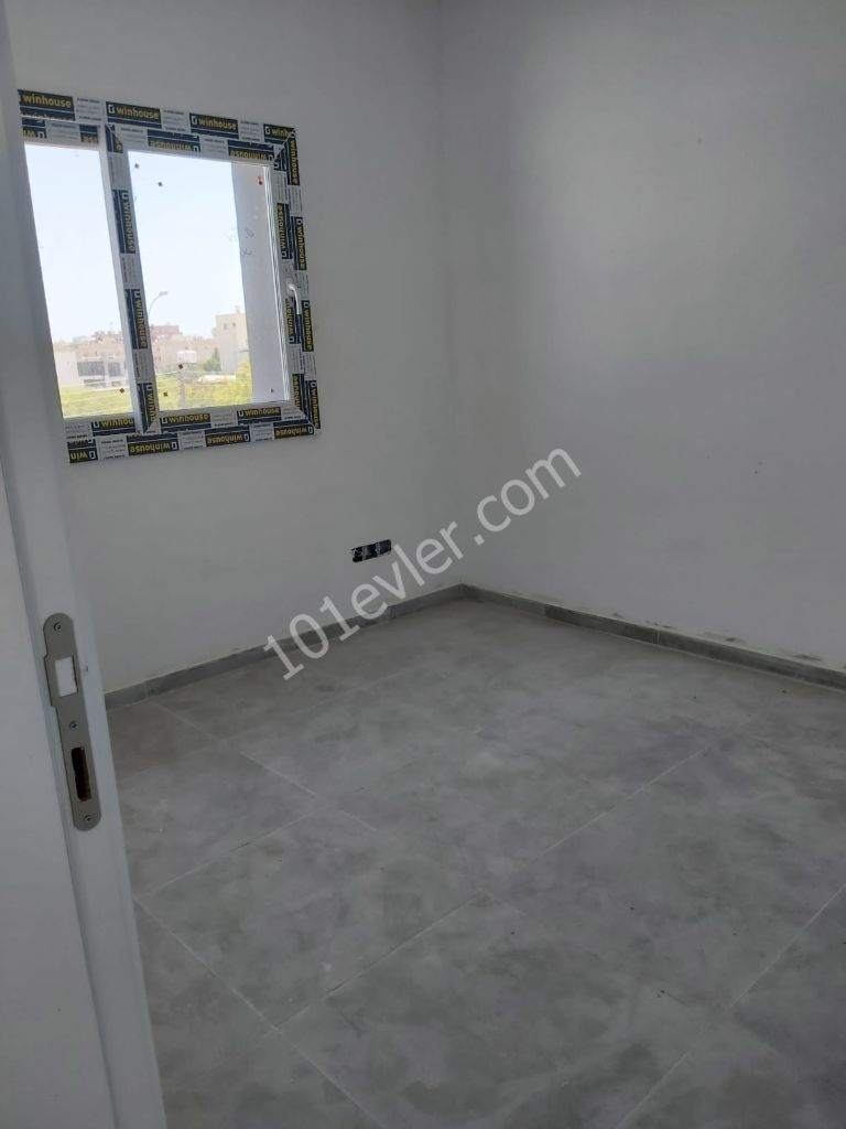 2+ 1 Apartment Habibe Cetin 05338547005 for Sale in the center of Famagusta, in the Canakkale region, where All Taxes have been paid, Habibe Cetin 05338547005 ** 