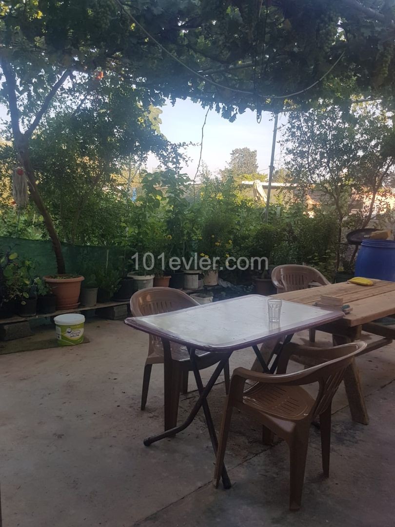 A Detached House with a Garden for sale in Famagusta Mormenekshede Habibe Cetin 05338547005 ** 