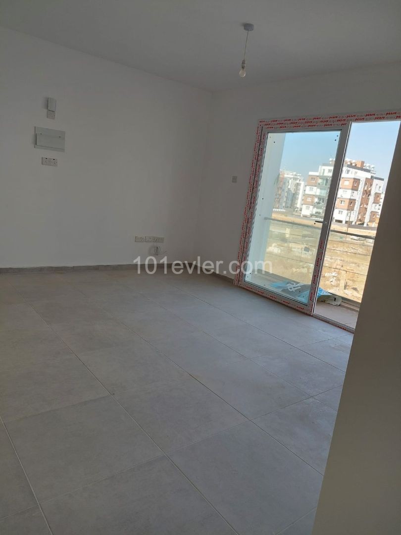 2+1 Wohnung Zum Verkauf Auf Null In Der Nähe Von Citymall Mall In Der Canakkale Gegend Von Famagusta. Habibe Hart 05338547005 ** 